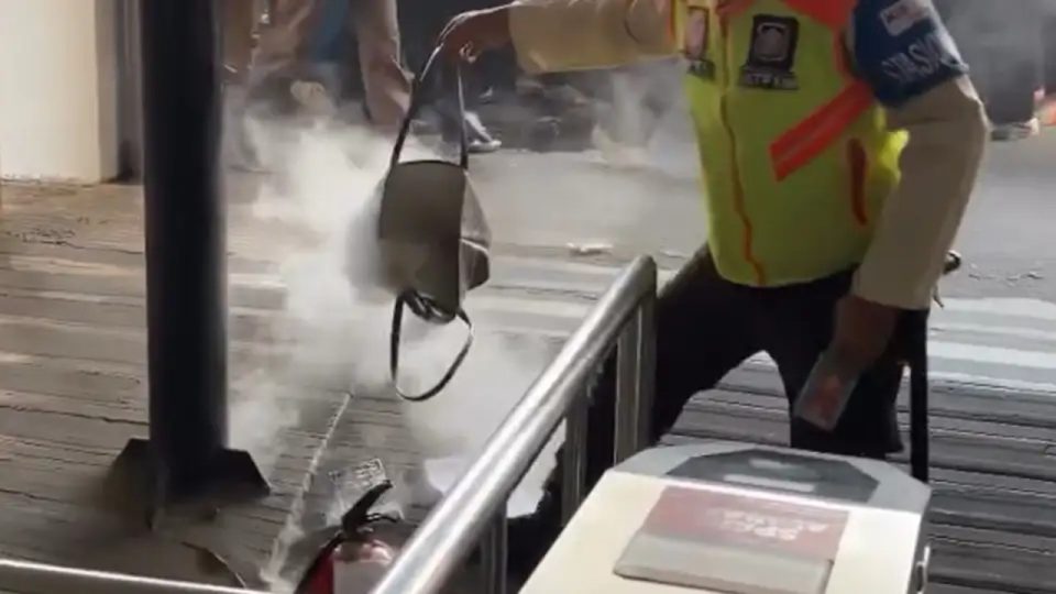 Dijadikan Hotspot, Ponsel Terbakar di Dalam Tas Penumpang KRL di Stasiun Rawa Buntu