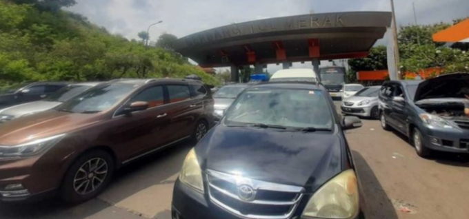 Seorang Ibu-ibu Hilang di Tol Tangerang-Merak Saat Mudik, Keluarga Masih Mencari Keberadaannya