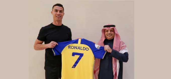 Resmi, Cristiano Ronaldo Berlabuh ke Al-Nassr dengan Bayaran Rp3,3 Triliun per Tahun!