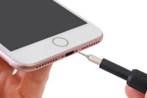 Seperti Apa Isi Perangkat iPhone 7 Saat Dibongkar iFixit?