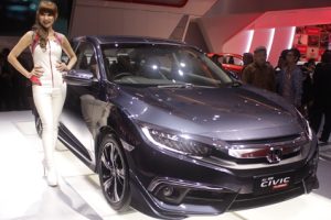 Kemeriahan Pembukaan IIMS 2016, Bertabur Mobil-mobil Baru 