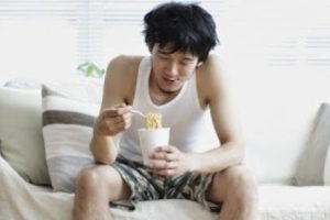 6 Menu Sahur Ala Anak Kost