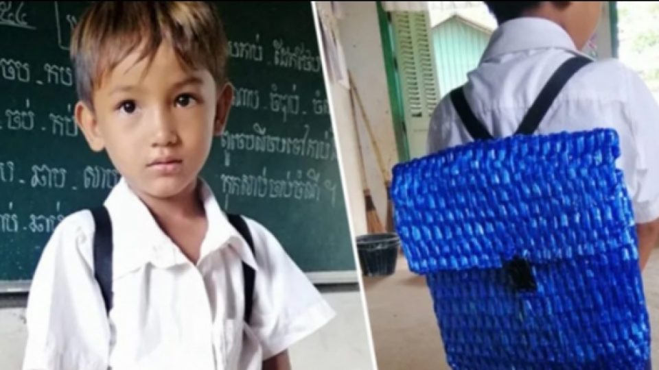 Tak Mampu Belikan Tas Baru, Seorang Ayah di Kamboja Anyamkan Tas dari Rafia Bagi Putranya