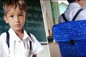 Tak Mampu Belikan Tas Baru, Seorang Ayah di Kamboja Anyamkan Tas dari Rafia Bagi Putranya