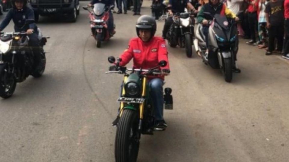 MK Sidang Uji Materi UU Lalu Lintas Menyalakan Lampu di Siang Hari yang Digugat 2 Mahasiswa