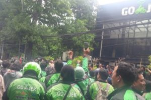 Inilah Isi selembaran yang dibagikan PT Gojek saat Driver Demo
