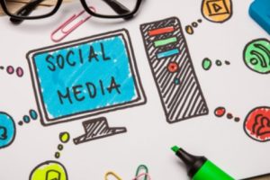 9 Trik Mengabadikan & Membagikan Momen Berkesan ke Media Sosial