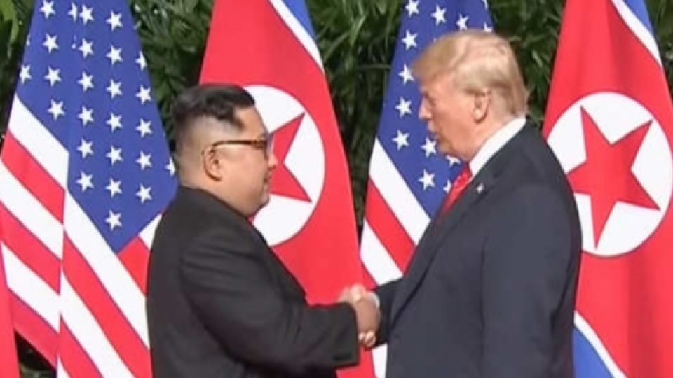 Kim Jong Un Akhirnya Bertemu Dengan Donald Trump!!!!