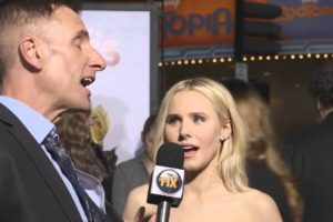 Pengisi Suara Anna 'Frozen' Hadiahi Tamparan di Pipi Reporter