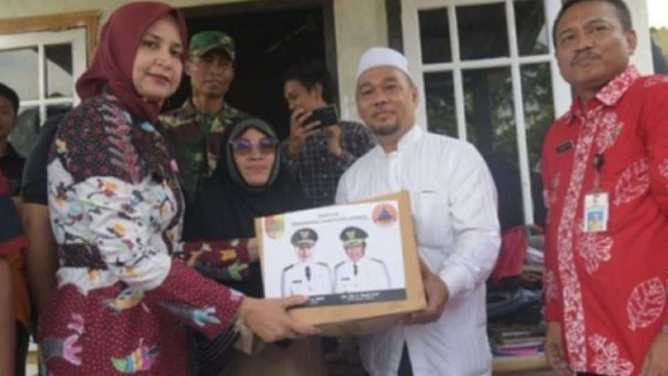 Viral Bupati Jember Beri Bantuan Bagi Korban Banjir, Usah Diliput Media Bantuan Ditarik Lagi?