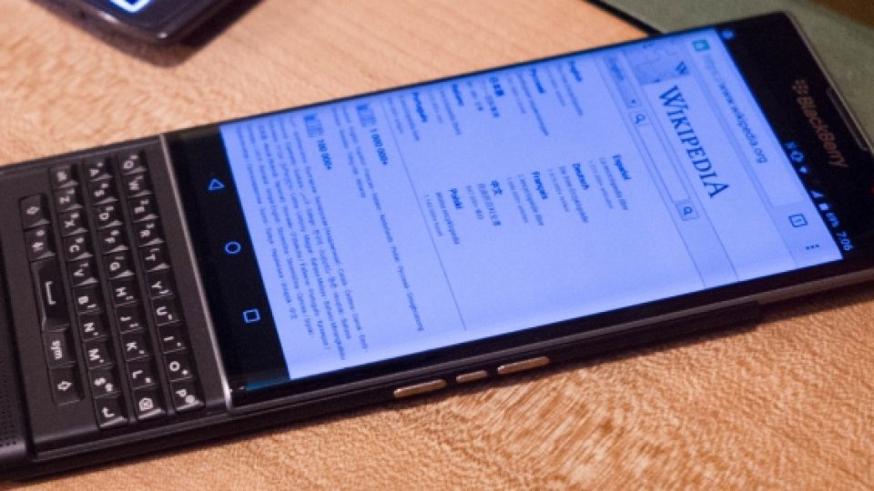 Blackberry Akan Tutup Divisi Hardware Pada Akhir September?