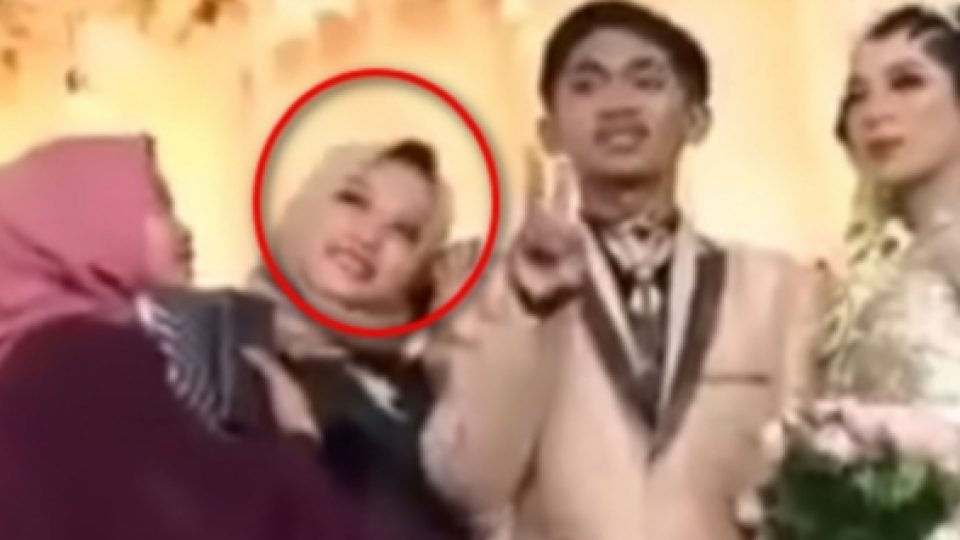 Viral Video Mantan Mempelai Pria Ditabok Oleh Mempelai Wanita Saat Pernikahan