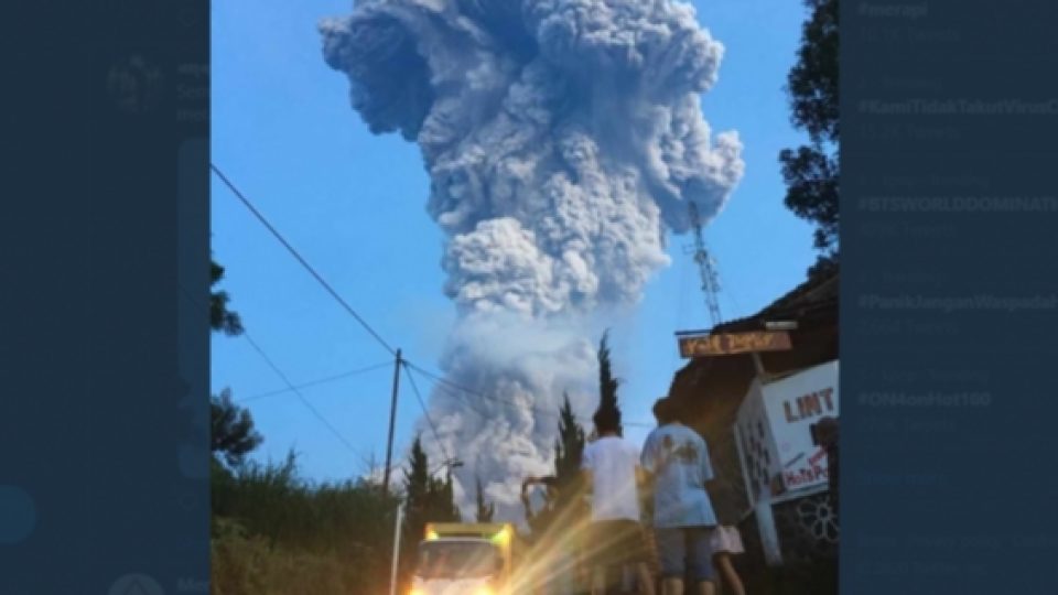Gunung Merapi Erupsi Lagi, Abunya Sampai Solo dan Sekitarnya