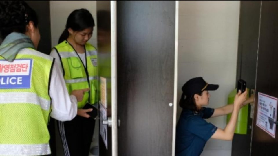 Kamera Tersembunyi Menghantui Para Wanita Korea Selatan