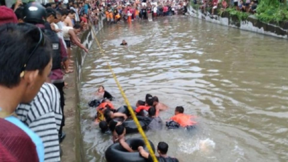 2 Pelajar Tewas Tenggelam Akibat Prank Ulang Tahun di Underpass Kulon Progo yang Terendam AIr