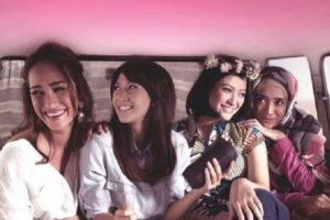 Film Pinky Promise Sukses Buat Penonton Rebutan Tisu