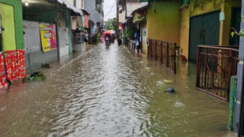 Hujan Deras dan Banjir Warnai Pergantian Tahun di Ibukota