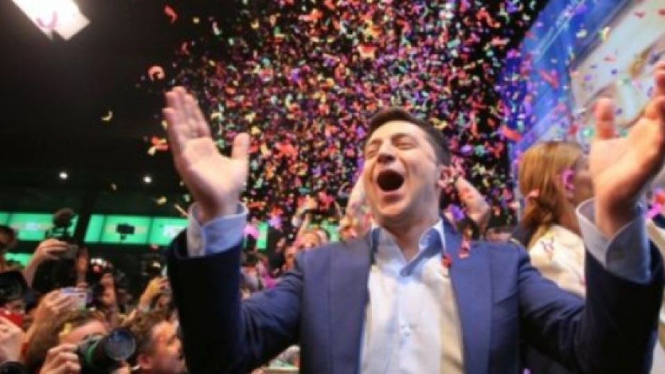 Pemilu Ukraina: Ketika Seorang Pelawak Tanpa Pengalaman Politik Terpilih Menjadi Presiden