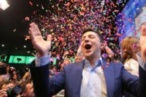 Pemilu Ukraina: Ketika Seorang Pelawak Tanpa Pengalaman Politik Terpilih Menjadi Presiden