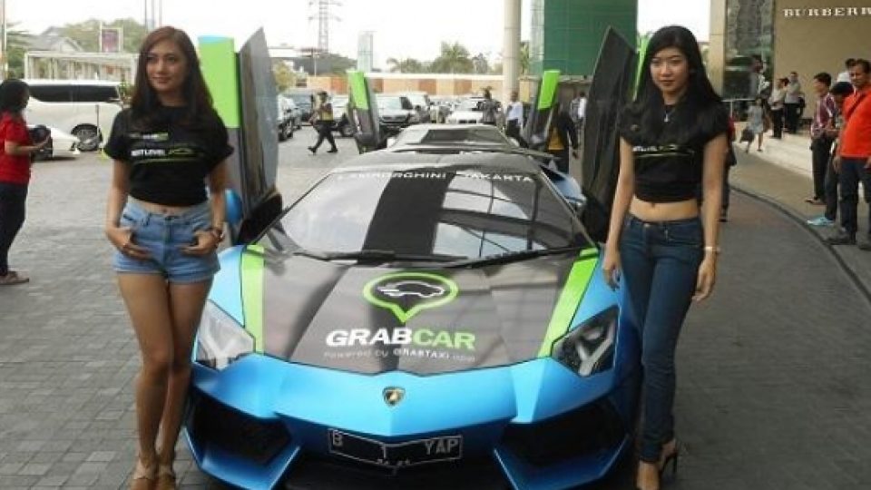 GrabCar Tawarkan Tumpangan Gratis Lamborghini Di Jakarta
