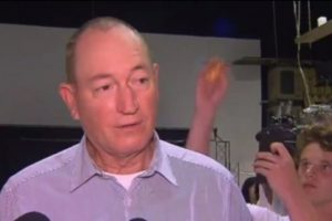 Salahkan Imigran Muslim Terkait Penembakan Selandia Baru, Kepala Senator Australia Dipukul Dengan Telur