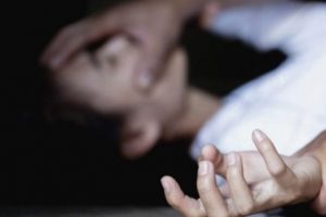 Seorang Ayah Mabuk dan Memperkosa Putrinya yang Berusia 15 Tahun Karena Salah Mengira Itu Istrinya