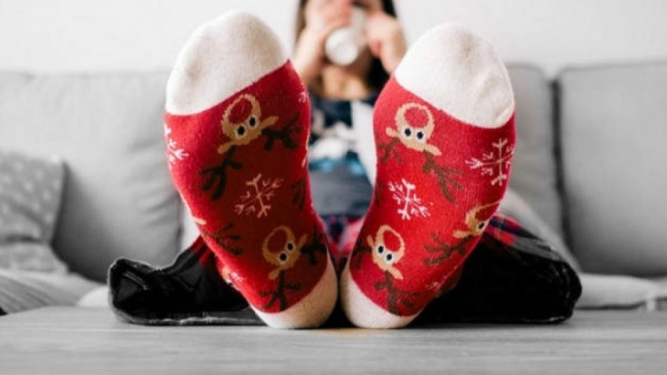 Ajaib, Kaos Kaki Ini Sulap Urin Menjadi Tenaga Listrik