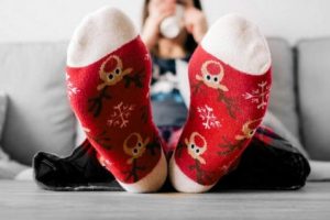 Ajaib, Kaos Kaki Ini Sulap Urin Menjadi Tenaga Listrik