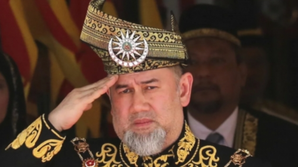 Raja Malaysia Mendadak Mundur dari Takhta, Benarkah Karena Menikahi Wanita Rusia?