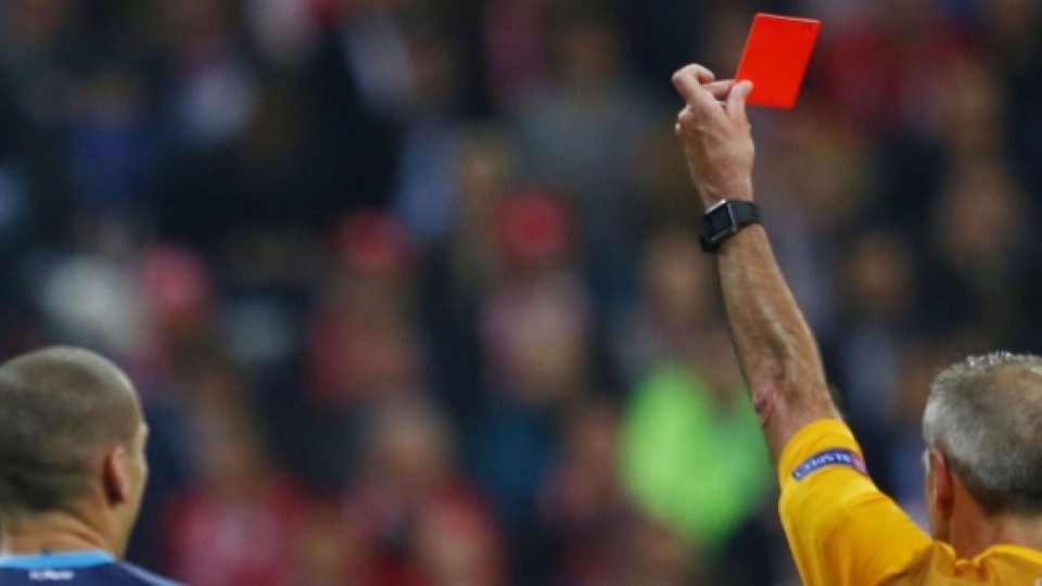 Gara-gara Kartu Merah, Pemain Argentina Tembak Mati Wasit