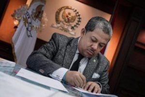 Wakil Ketua DPR RI Kecewa Pengesahan RUU dan RKUHP Ditunda