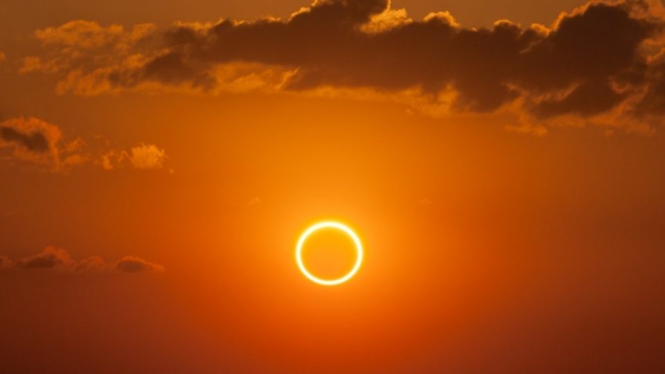 Petang Nanti, Gerhana Matahari Cincin Lewati 124 Kota di Indonesia
