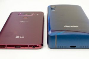 Smartphone 'Gemuk' Ini Diklaim Mampu Bertahan Hingga 50 Hari