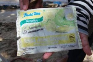 Viral Bungkus IndoMie Edisi Hut RI Ke 55 Ditemukan Masih Utuh Di Laut