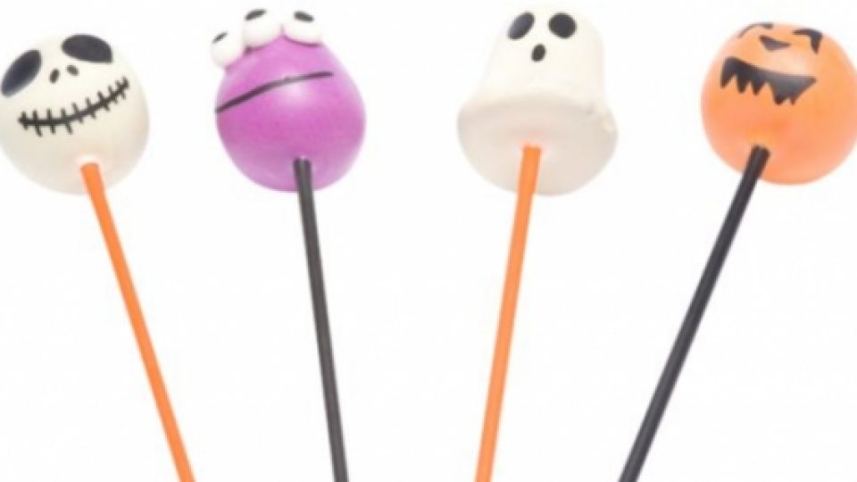 Seorang Ibu Anti-Vaksin Klaim Membagikan Lolipop yang Mengandung Virus Cacar Air ke Anak-anak Pada Halloween