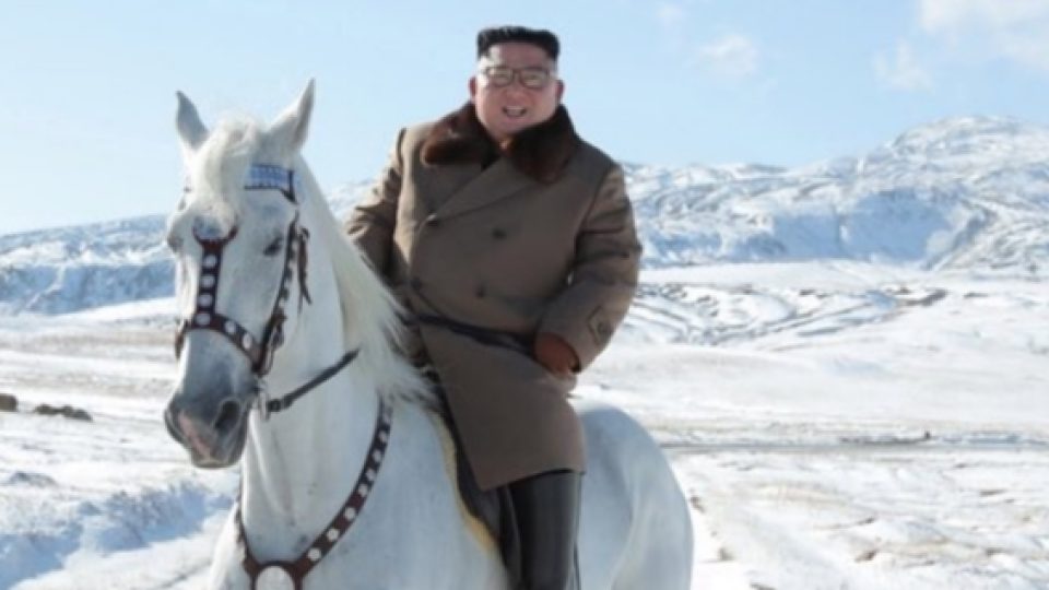 Korut Rilis Foto-Foto Kim Jon-un Naik Kuda Putih di Gunung Paektu, Indikasikan Siap Tempur?