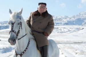Korut Rilis Foto-Foto Kim Jon-un Naik Kuda Putih di Gunung Paektu, Indikasikan Siap Tempur?