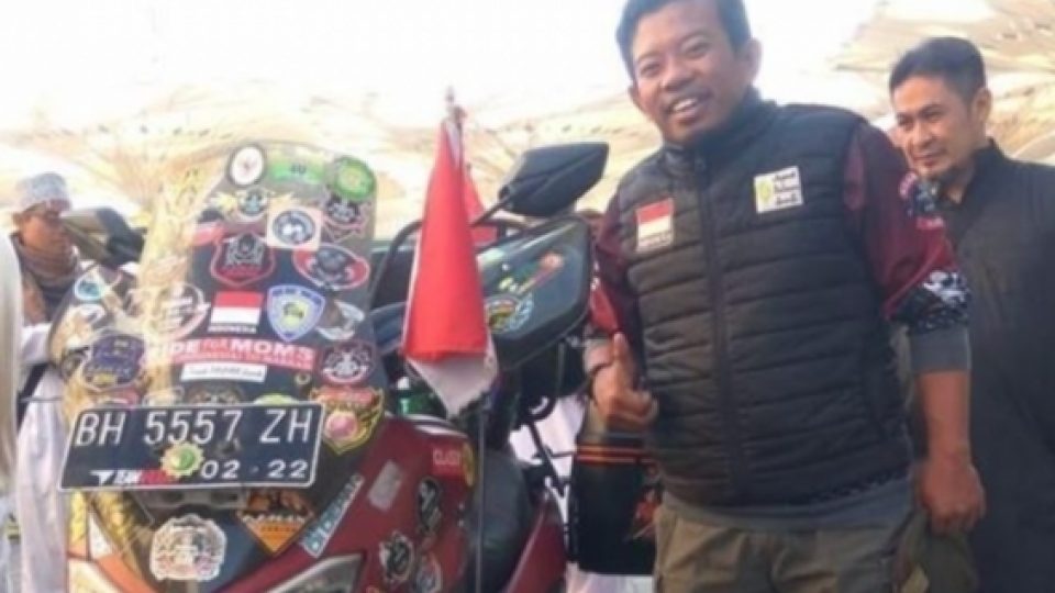 Biker Jambi Naik Nmax ke Mekkah, Tempuh 8 Bulan Perjalanan Bersama Sang Anak