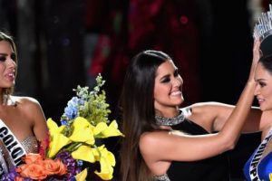 Ironis! Miss Colombia Nikmati Mahkota Kemenangan Hanya 2 Menit