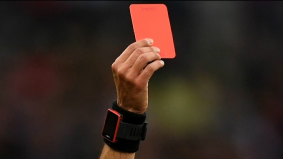 Liga Inggris Memperkenalkan SIstem Kartu Kuning & Merah Untuk Manajer Klub