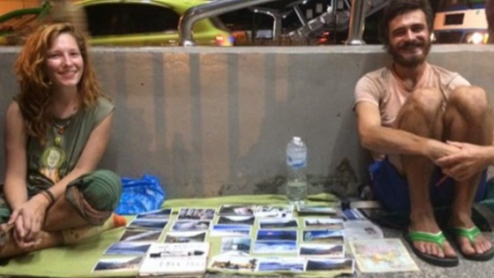 Fenomena Begpacker, Wisatawan Mancanegara yang Mengemis Kepada Warga Lokal Untuk Membiayai Perjalanan Mereka