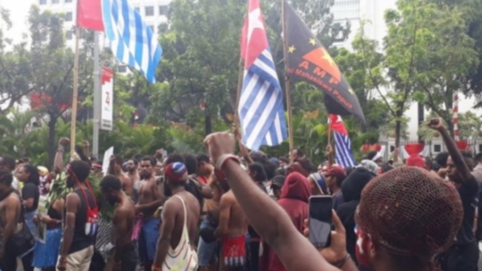 Polisi Tangkap Tersangka Pengibar Bendera Bintang Kejora, Disinyalir Banyak Kejanggalan Dalam Penangkapan Tersebut