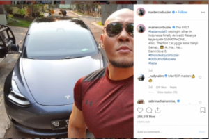 Deddy Corbuzier Bangga Punya Mobil Listrik yang Tak Kena Aturan Ganjil Genap, Seperti Mobil Pejabat