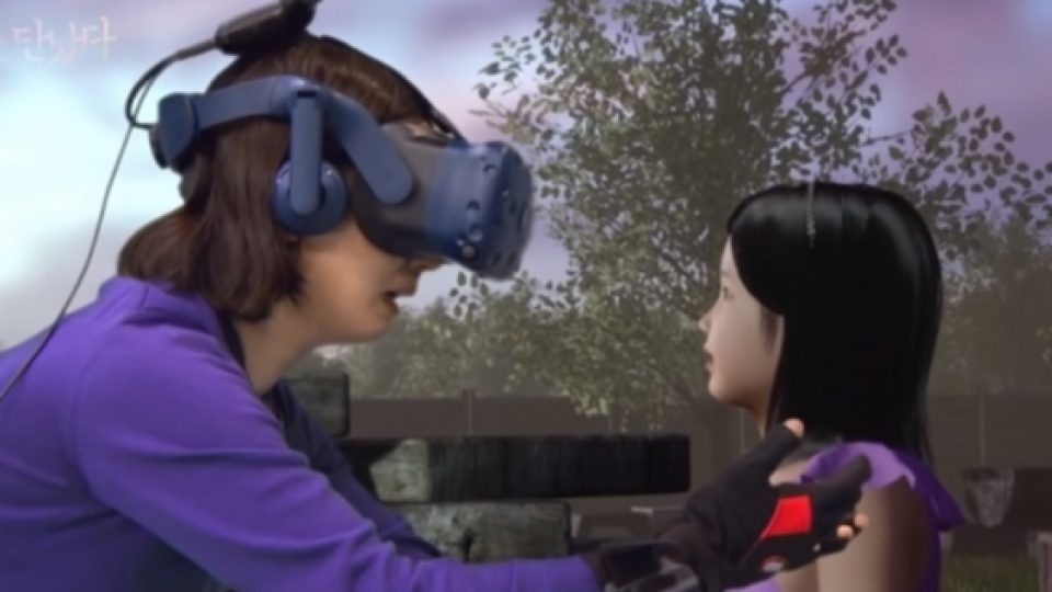 Reuni Mengharukan Antara Ibu Dengan Mendiang Putrinya di Dunia Virtual
