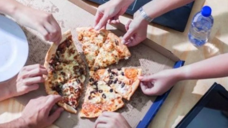 Terungkap! Pizza Dapat Tingkatkan Produktivitas Kerja Karyawan