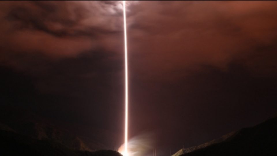 China Targetkan Peluncuran 100 Satelit Sebelum 2025