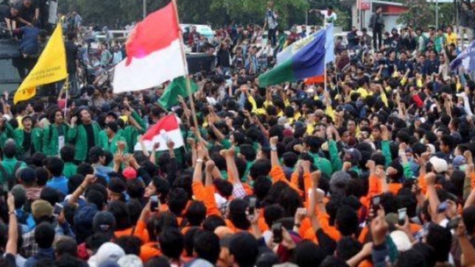 Mahasiswa Kembali Gelar Demo di DPR, Ini Dia Tuntutan-Tuntutan Mereka