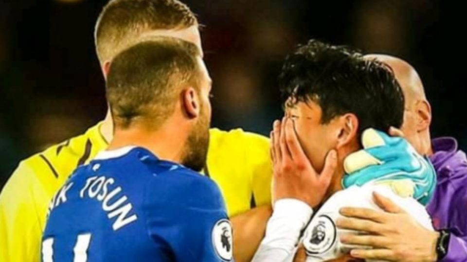 Liga Inggris: Tangisan Son Heung-min Usai Tekel Horornya Patahkan Pergelangan Kaki Andre Gomes