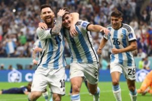 Lionel Messi Selangkah Lagi Menuju Impiannya Mengangkat Trofi Piala Dunia