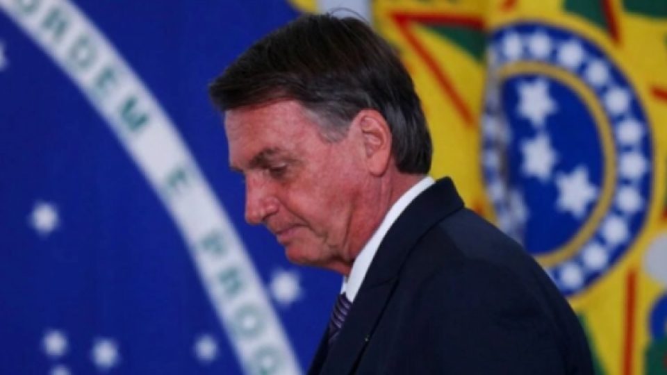Presiden Brazil, Jair Bolsonaro, Dilarikan ke Rumah Sakit Militer